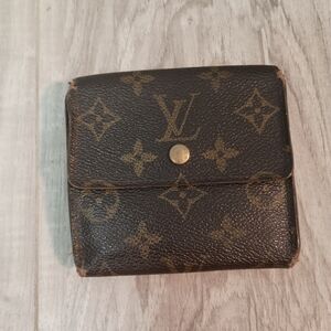 Authentic Louis Vuitton Elise Wallet